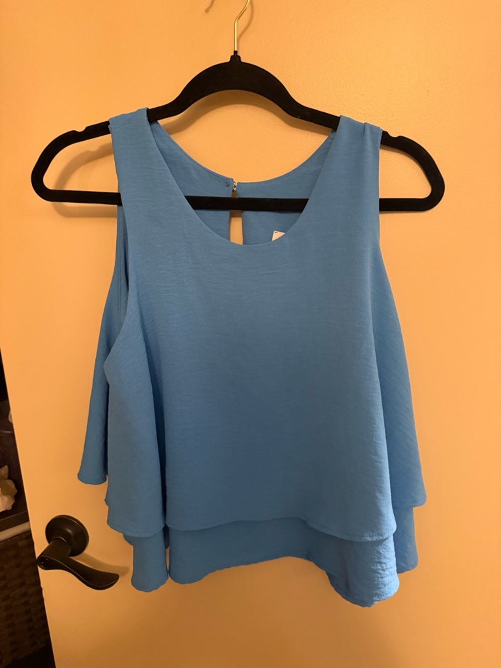 Ariella Women’s Sky Blue Layered Sleeveless Top Medium